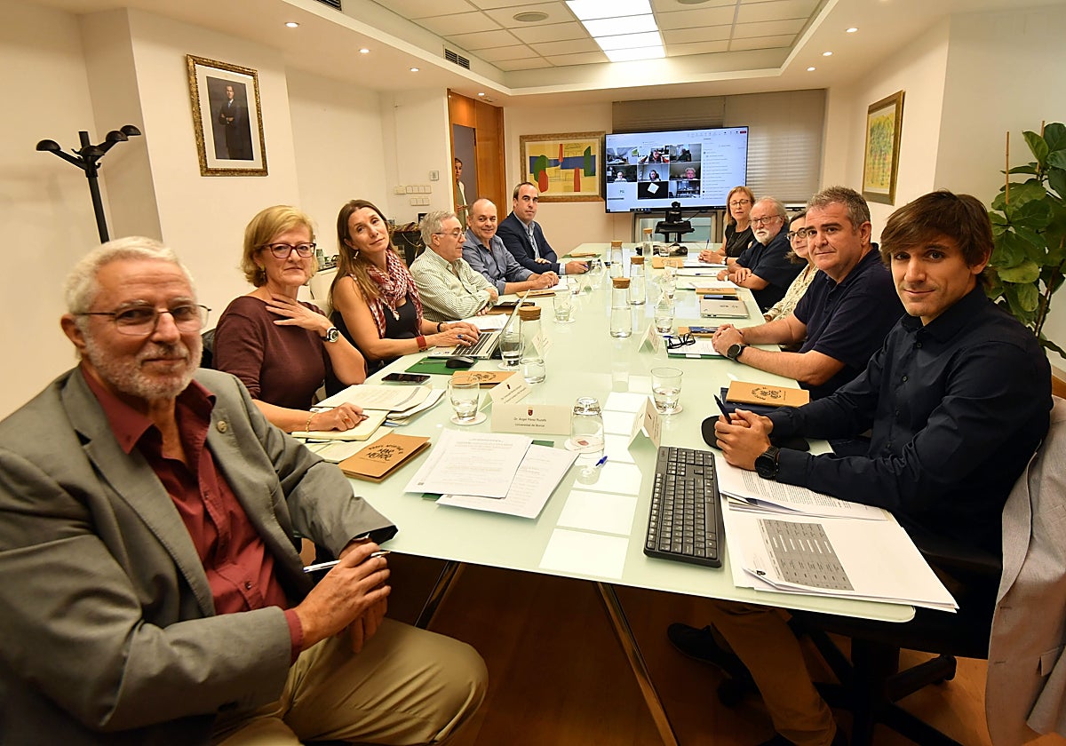 Miembros del Comité Científico del Mar Menor, reunidos este miércoles en la Consejería de Medio Ambiente.
