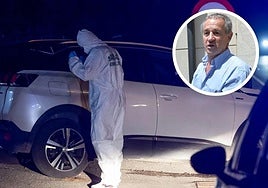 Especialistas de la Guardia Civil analizan en el coche en el que apareció el cuerpo en Ramonete. En detalle, Giuliano Velo.