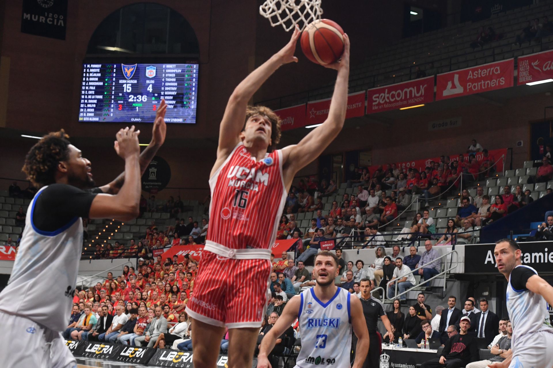 Las imágenes del trinfo del UCAM ante el Rilski (77-63)