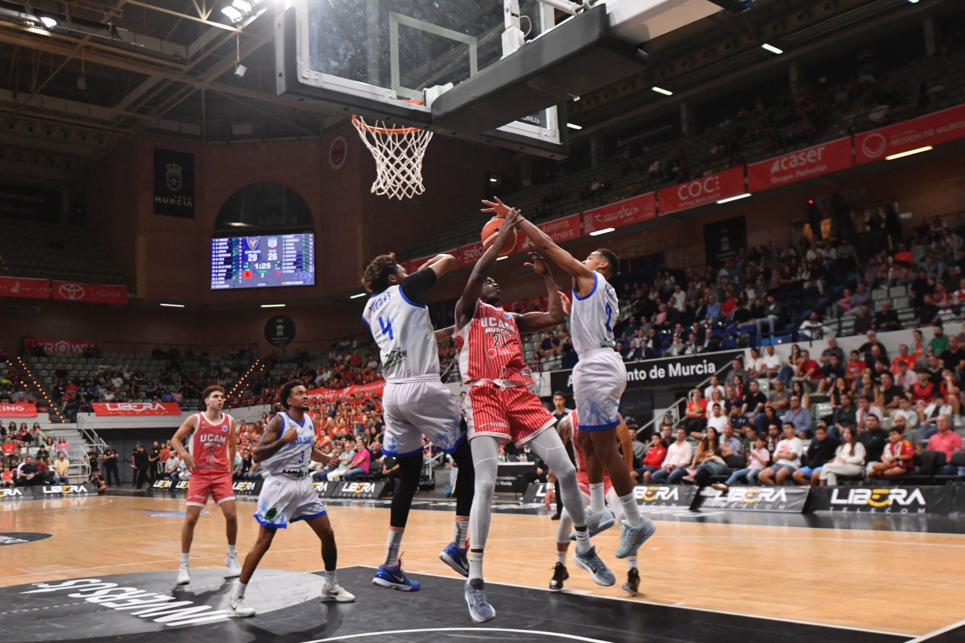 Las imágenes del trinfo del UCAM ante el Rilski (77-63)
