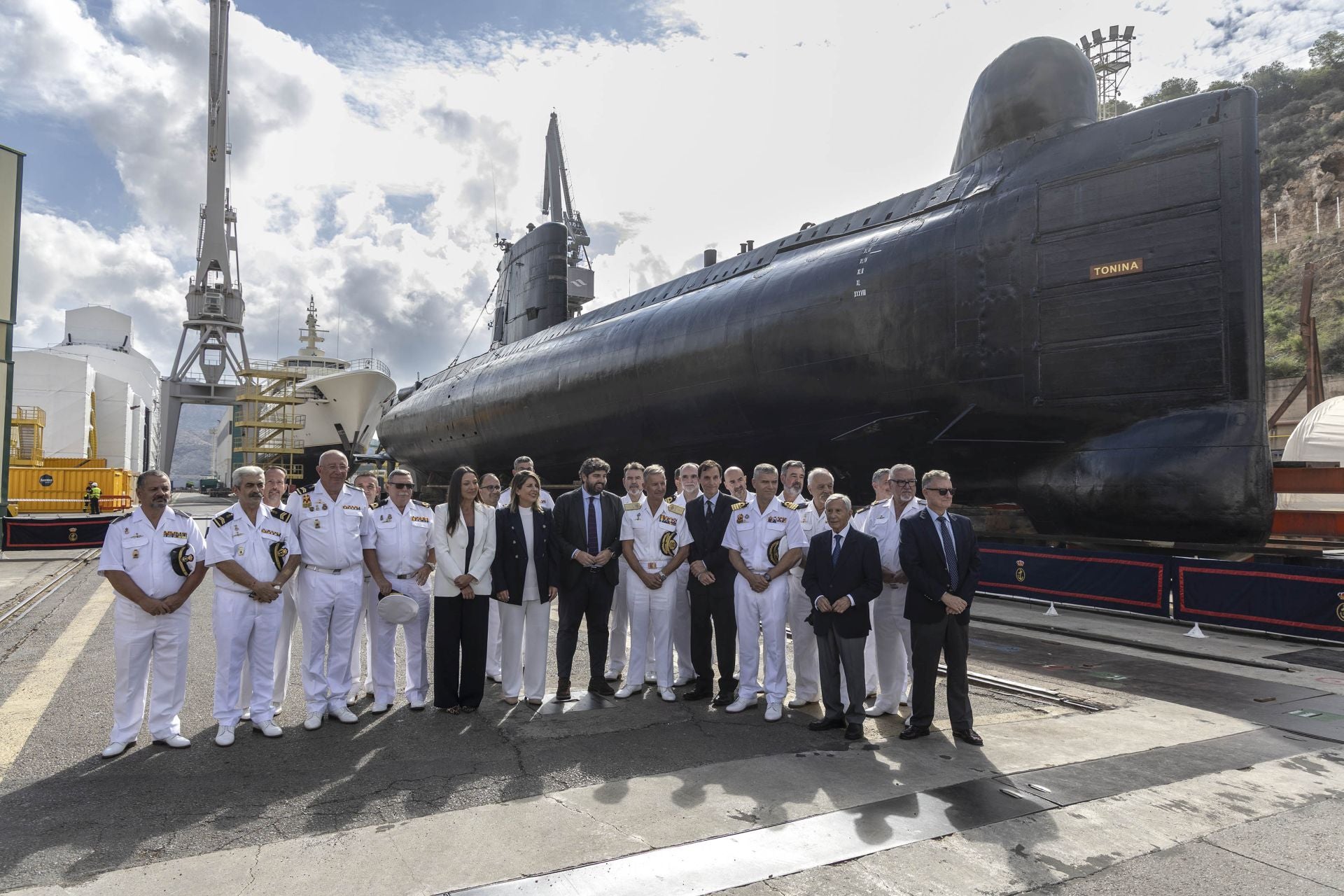 El Ayuntamiento de Cartagena asume la titularidad del submarino &#039;Tonina&#039;, en imágenes