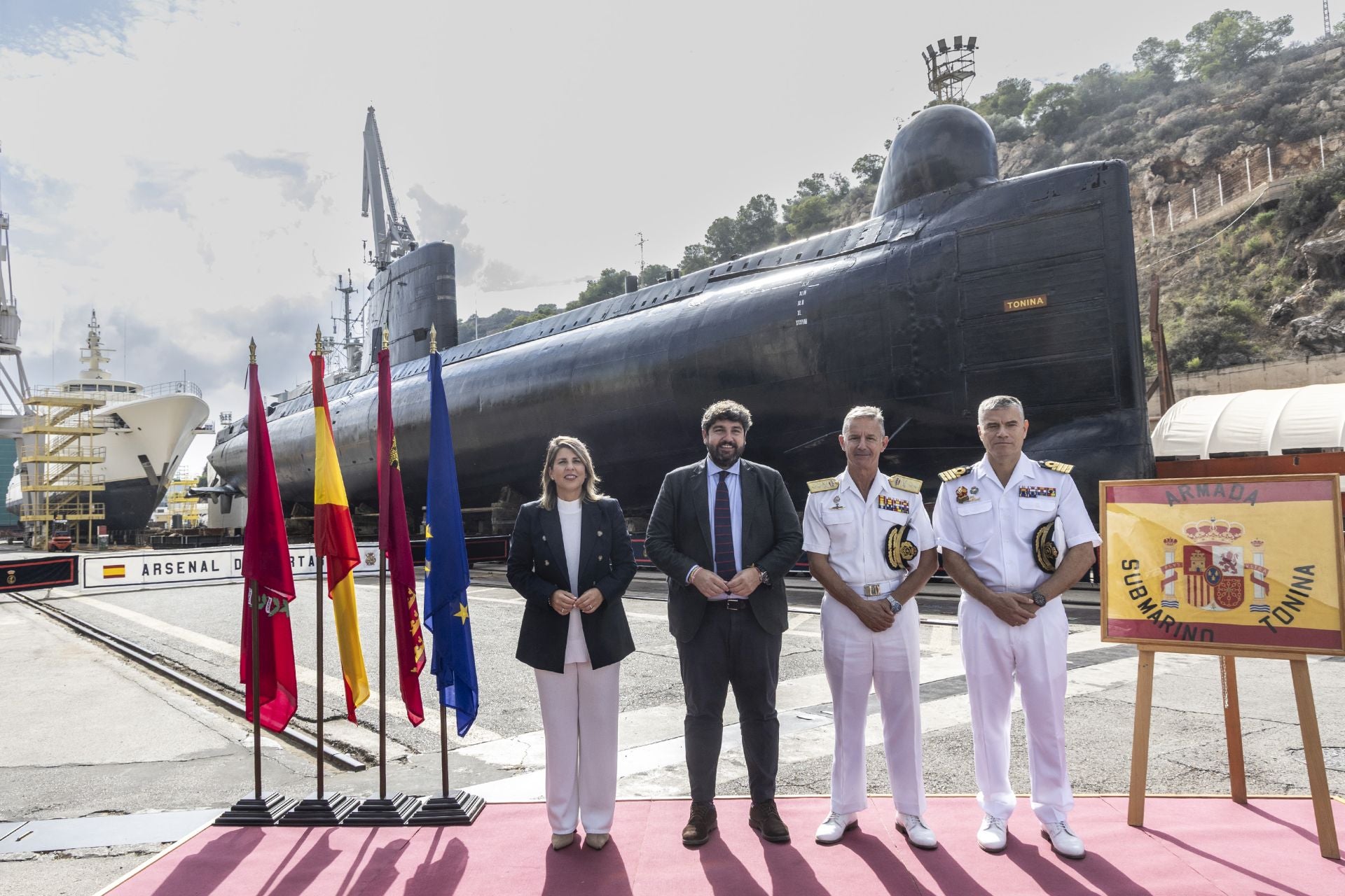 El Ayuntamiento de Cartagena asume la titularidad del submarino &#039;Tonina&#039;, en imágenes
