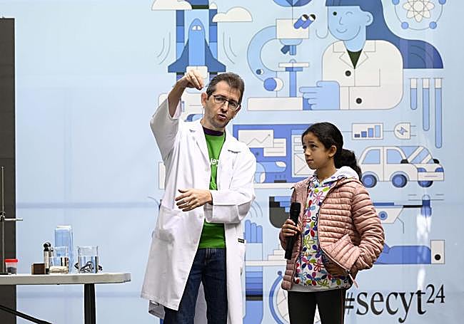 Show del divulgador David Meseguer en la Secyt.