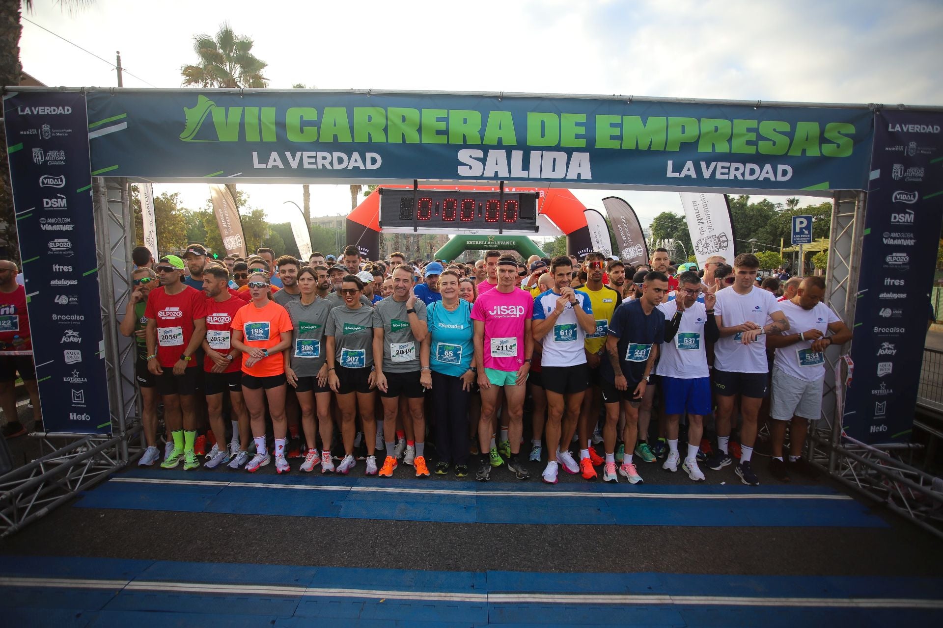 En imágenes, la VII Carrera de Empresas en Murcia
