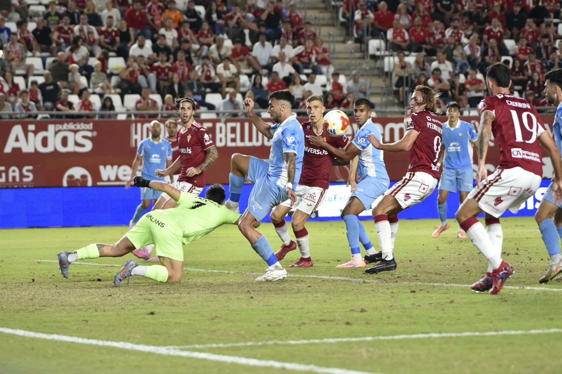 El Real Murcia se estrella ante el Ibiza, en imágenes