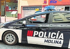 Un vehículo de la Policía Local de Molina de Segura, en una imagen de archivo.