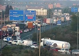 El enlace de la autovía A-30 con la A-7, este lunes.