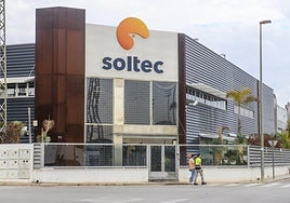 Instalaciones de la compañía de renovables Soltec, en Molina de Segura, el pasado viernes.