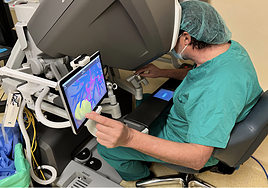 Uso de realidad aumentada en una operación.