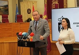 Vicente Quiles y Remedios Lajara, en febrero de 2024, tras sellar el acuerdo de gobierno.