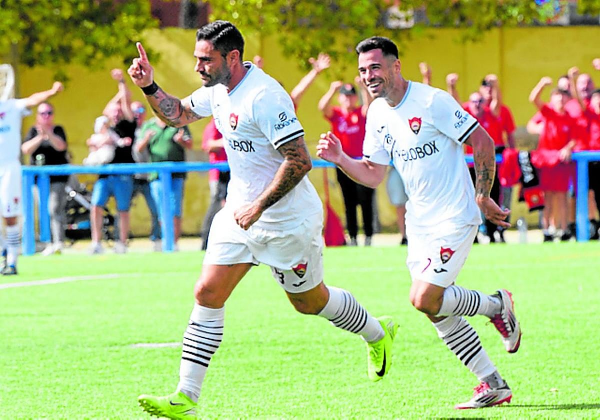Florian celebra un gol en El Palmar, hace tres semanas.