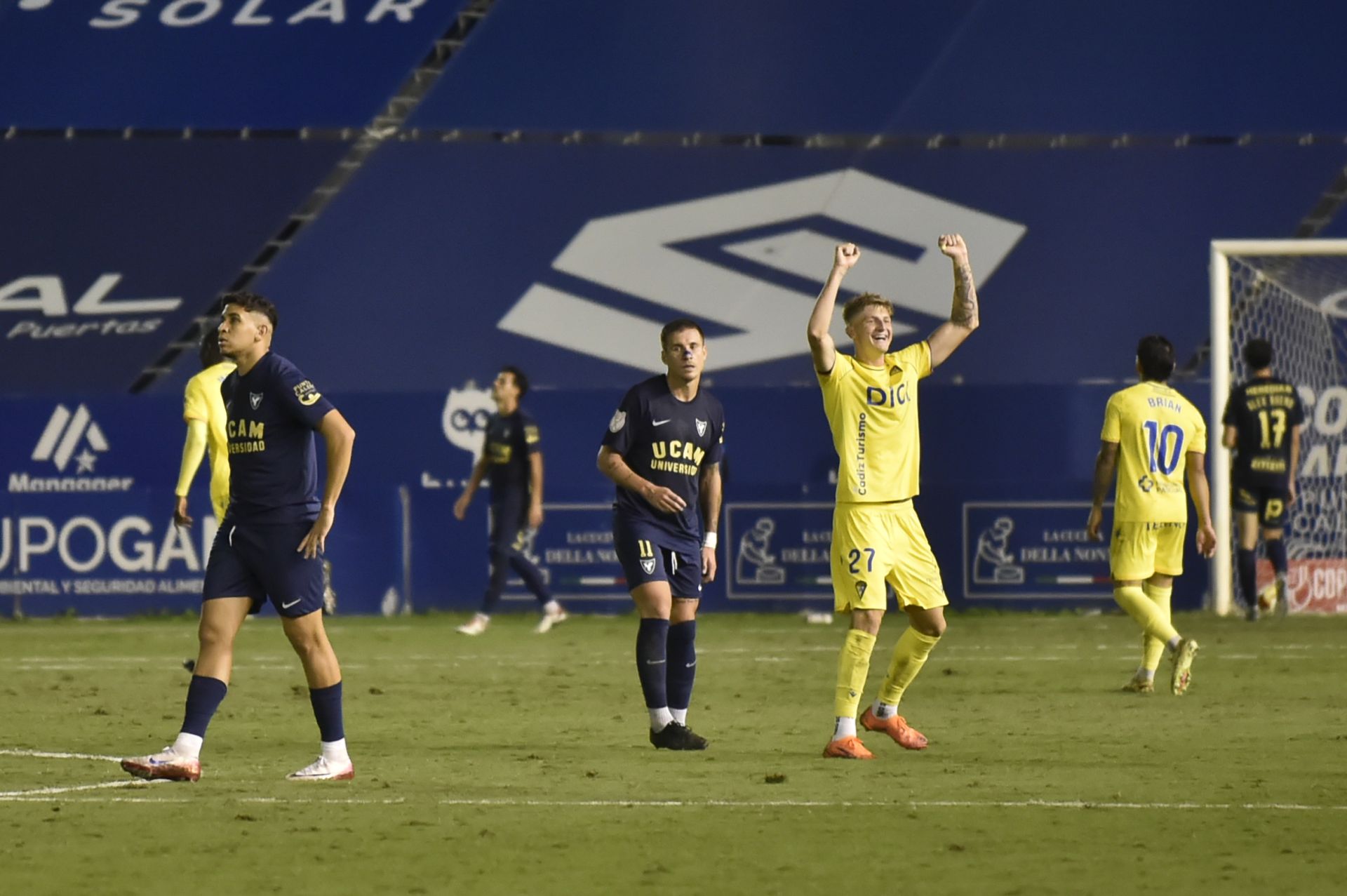 Las imágenes del UCAM CF-Cádiz (1-3)
