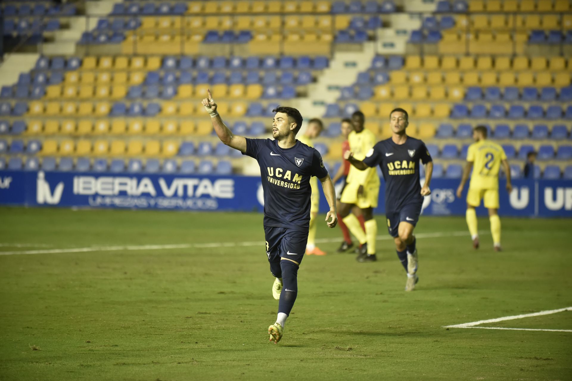 Las imágenes del UCAM CF-Cádiz (1-3)