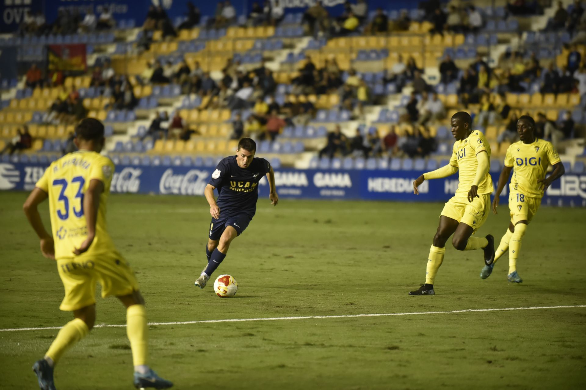 Las imágenes del UCAM CF-Cádiz (1-3)