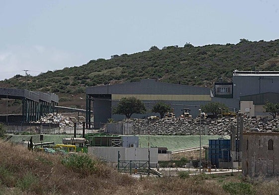 Instalaciones del vertedero de residuos municipal, operado por Lhicarsa y ubicado en El Gorguel.