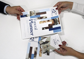 Folletos de los servicios de las ceremonias civiles y 'Funeral Planner' de Funeraria de Jesús.