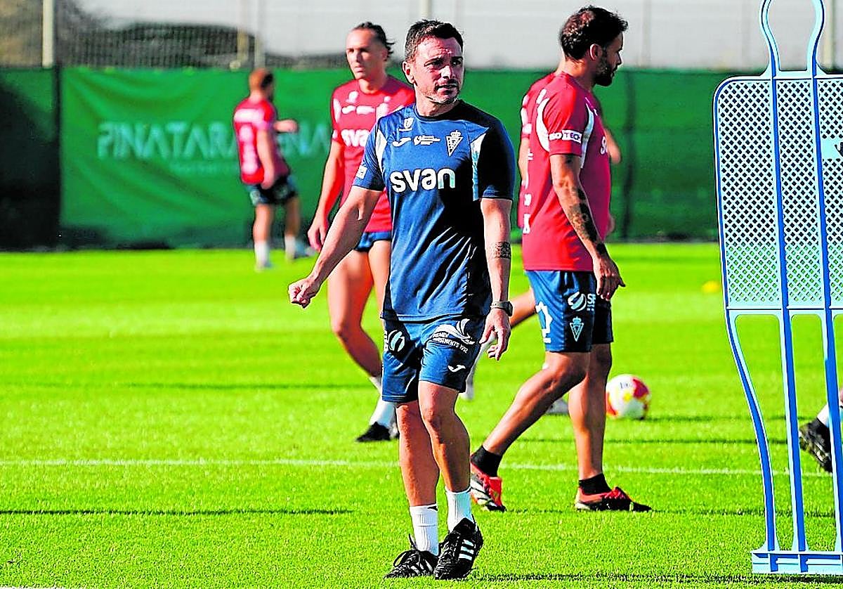 Adrián Colunga durante un entrenamiento.