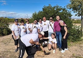 Participantes en la actividad del Plan Foresta, ayer, en El Palmar.