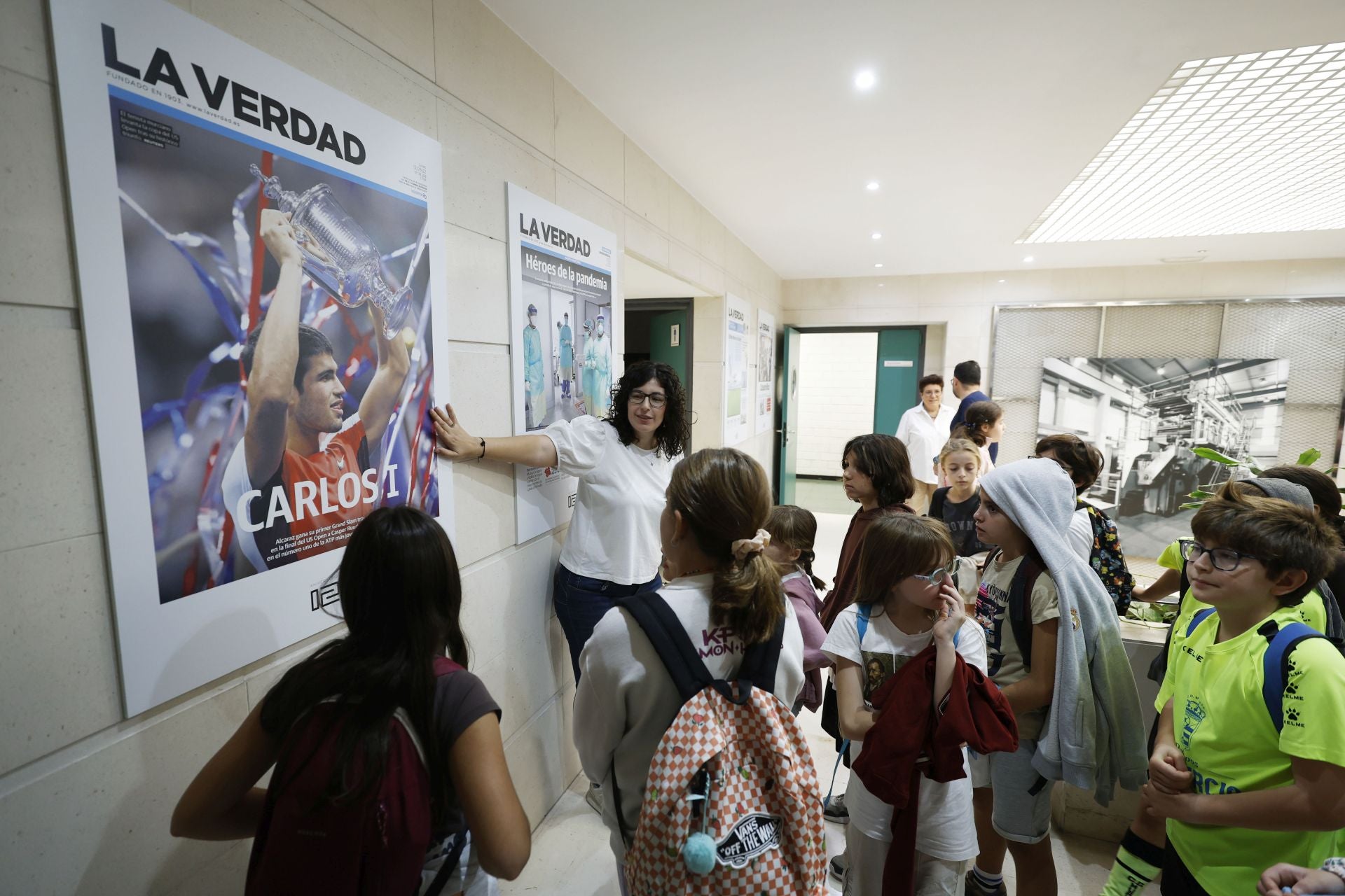 Visita del colegio Federico de Arce Martínez a LA VERDAD, en imágenes