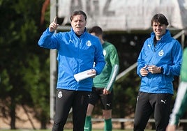Parralo, a la izquierda, durante su etapa en Santander.