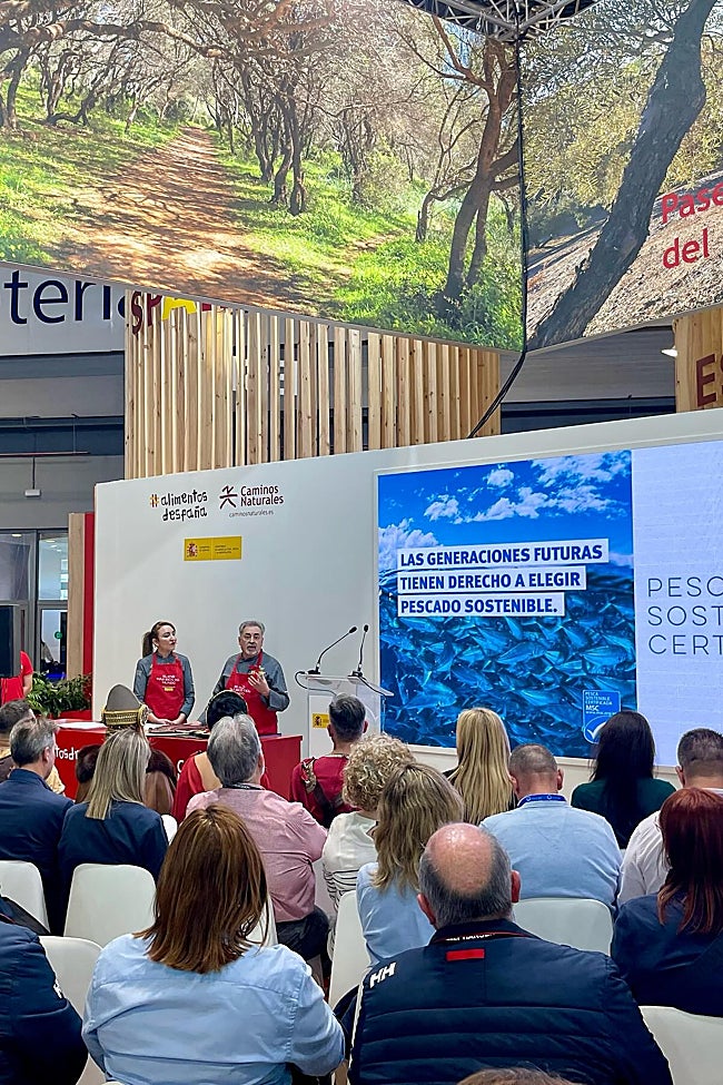 Ana Garre y Néstor Giuliordoro imparten una ponencia en Fitur.