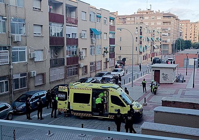 Una ambulancia en el lugar del suceso.