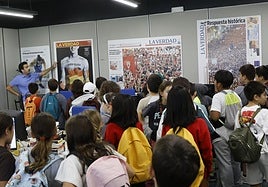 Visita del colegio Federico de Arce a la redacción de LA VERDAD.
