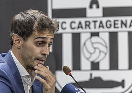 Alejandro Arribas, en su comparecencia del pasado jueves en la sala de prensa del estadio Cartagonova.