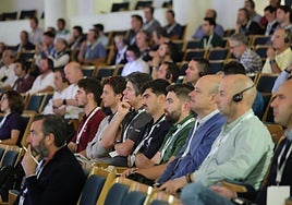 En modo congreso. Los asistentes al encuetrro anual, atentos a las explicaciones de los diferentes ponentes.