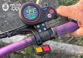 Velocímetro que recoge la velocidad a la que circulaba el patiente interceptado por la Policía en Los Garres.