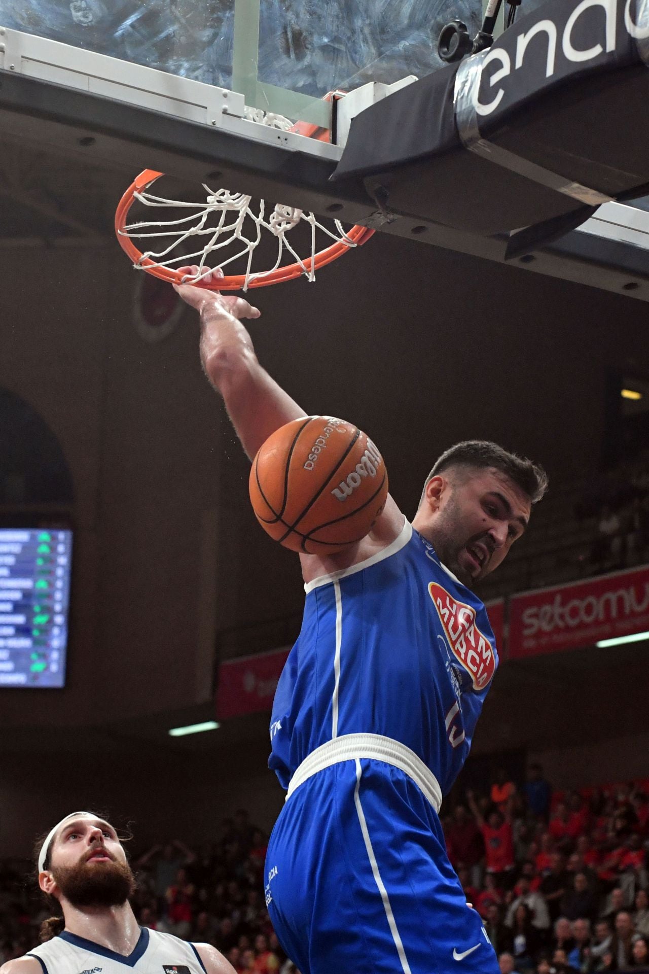 La penúltima fiesta del Palacio sigue acercando al UCAM a la Copa, en imágenes