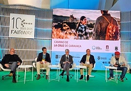 Una de las mesas redondas en la que participó el concejal de Turismo de Caravaca (2º izda)