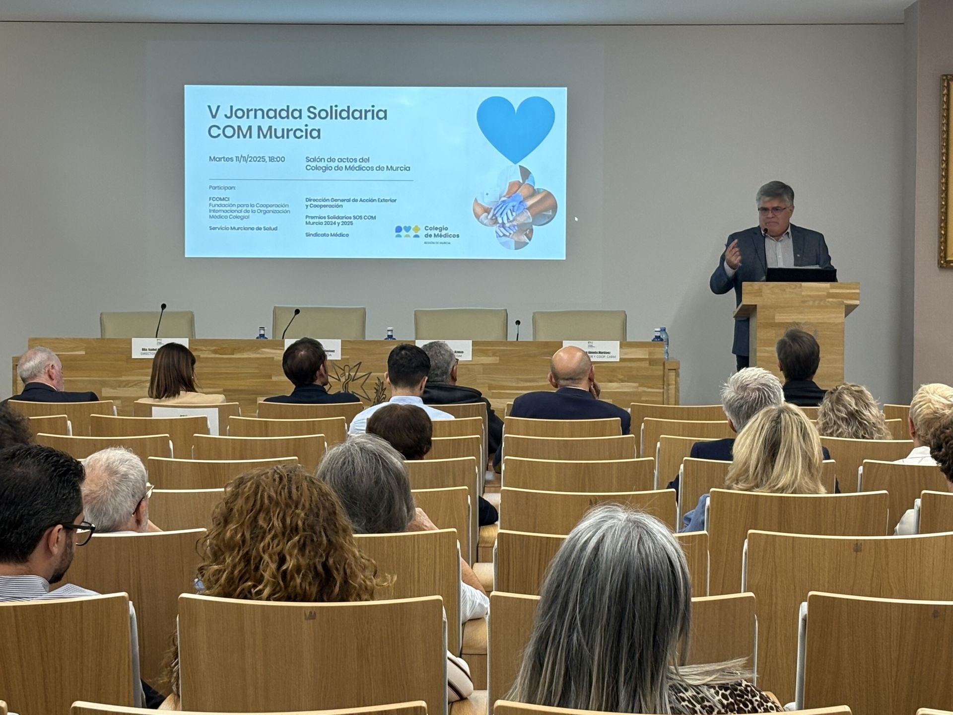 La 5ª Jornada Solidaria del Colegio de Médicos de la Región de Murcia, en imágenes