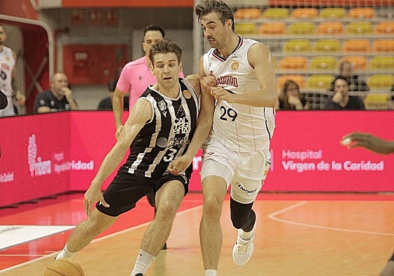 Suokas bota ante el atosigamiento de Lundqvist.