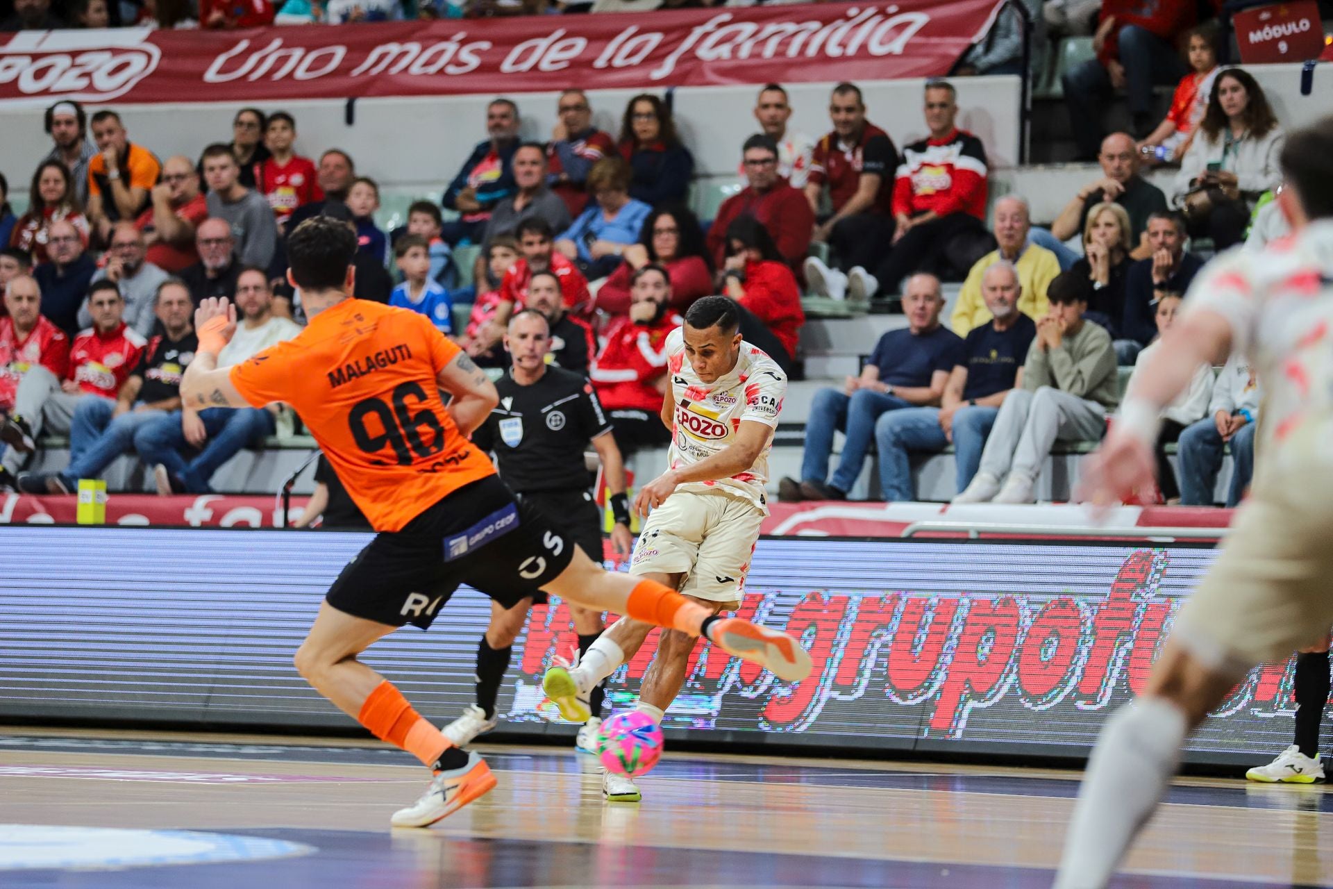 La victoria de ElPozo ante Ribera Navarra, en imágenes