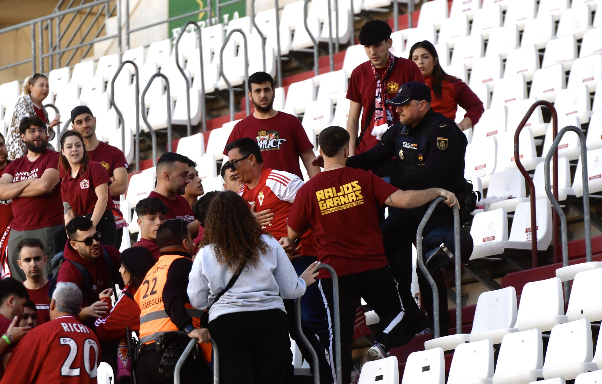 El Real Murcia no puede prolongar ante el Teruel su racha de victorias