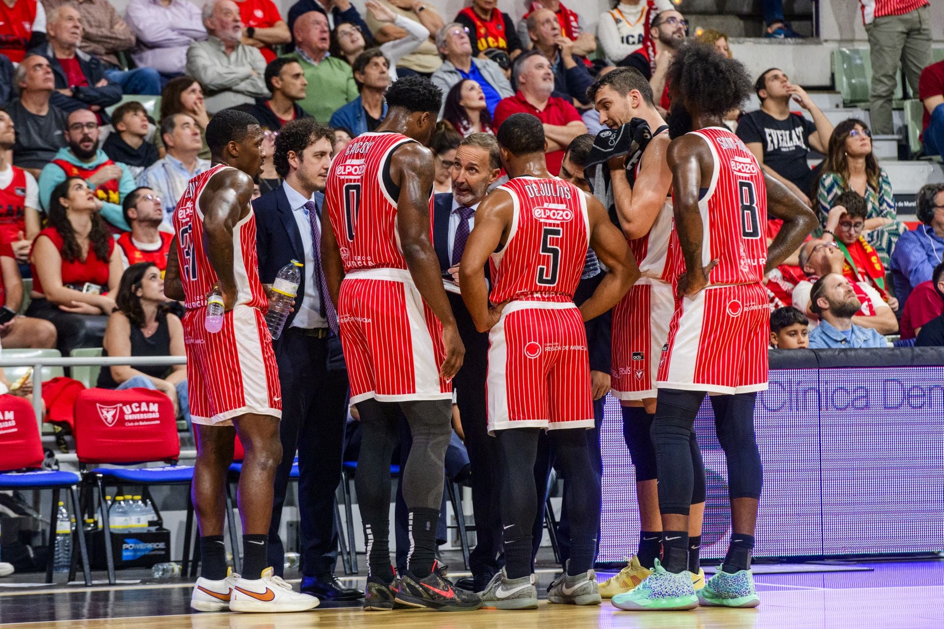 El UCAM Murcia cae prisionero de la trampa del Breogán, en imágenes