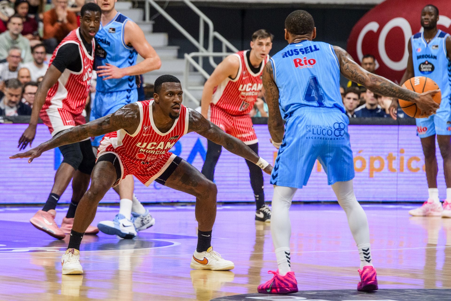 El UCAM Murcia cae prisionero de la trampa del Breogán, en imágenes