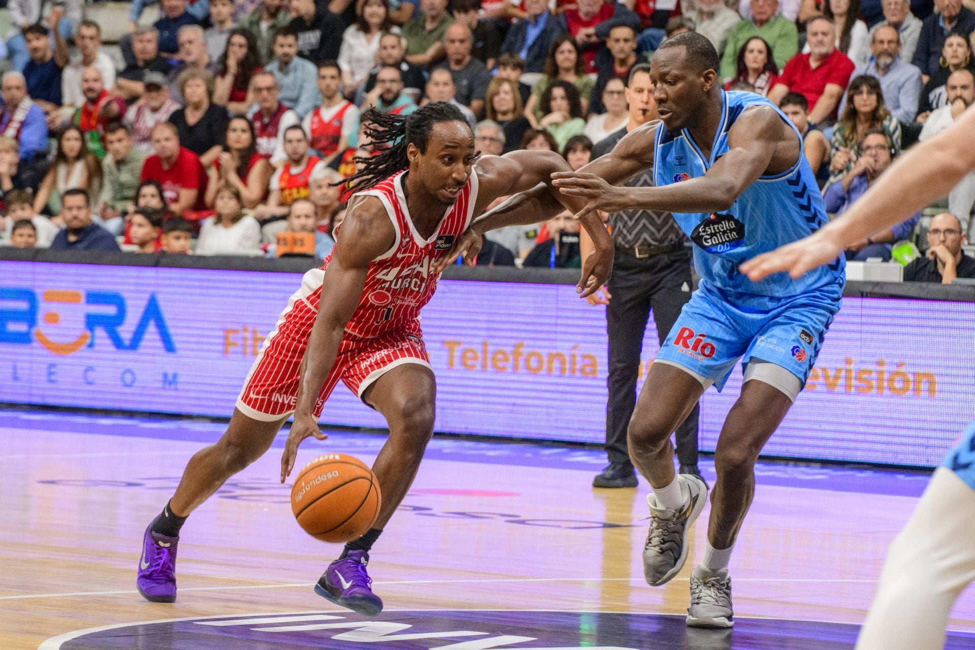 El UCAM Murcia cae prisionero de la trampa del Breogán, en imágenes