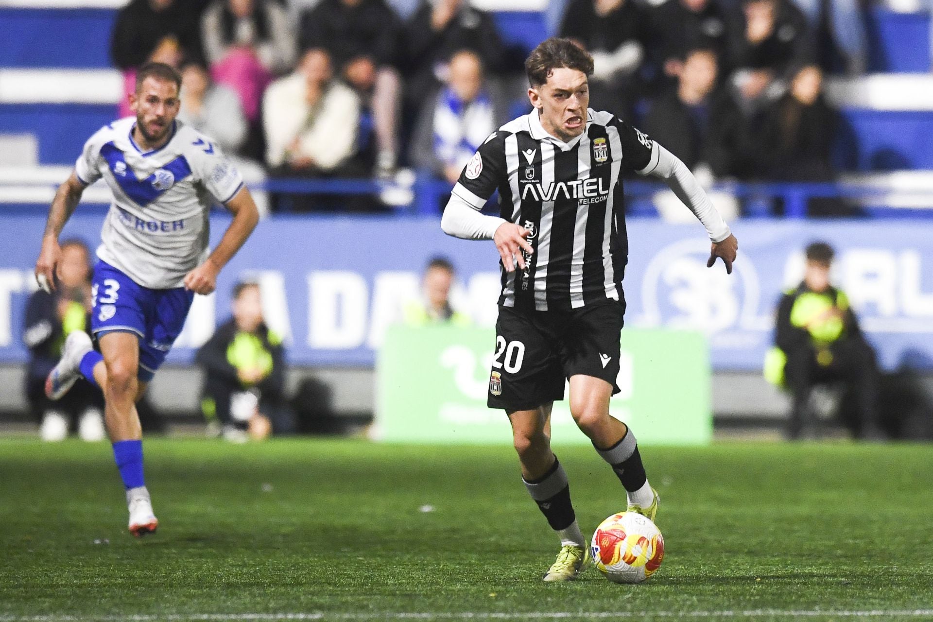 El FC Cartagena pierde ante la intensidad y calidad del Europa, en imágenes