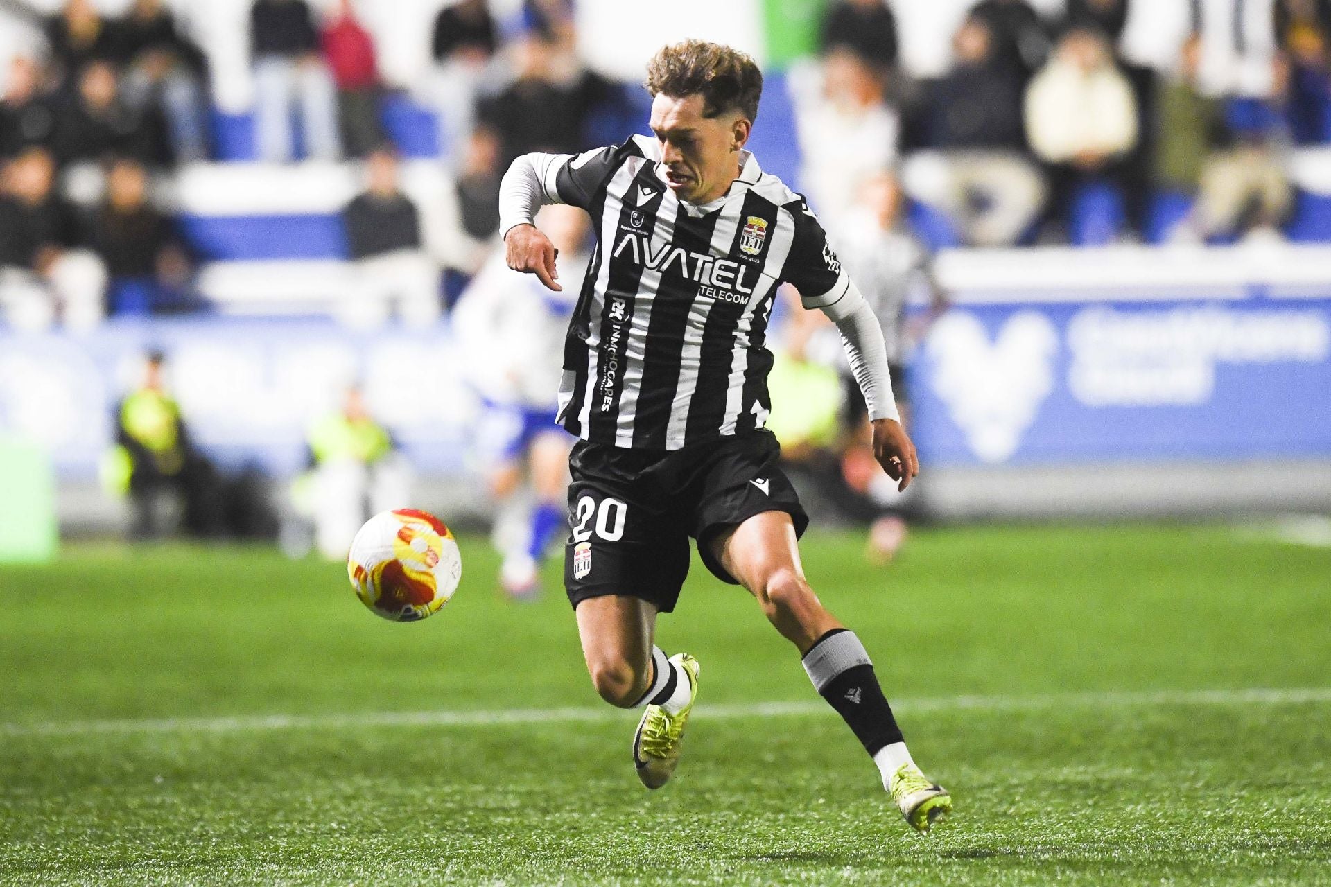 El FC Cartagena pierde ante la intensidad y calidad del Europa, en imágenes