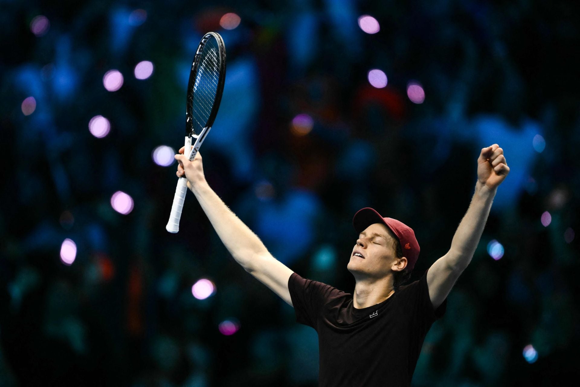 Carlos Alcaraz cae ante Sinner en la ATP Finals, en imágenes