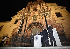 Nueva iluminación del castillo y la basílica de Caravaca, en imágenes