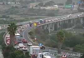 Situación del tráfico en la A-7, a su paso por el municipio de Murcia, a las 7.50 de este martes.