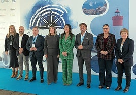 Autoridades en la inauguración del Congreso de Hoteleros Españoles, este jueves por la mañana, en Cartagena.