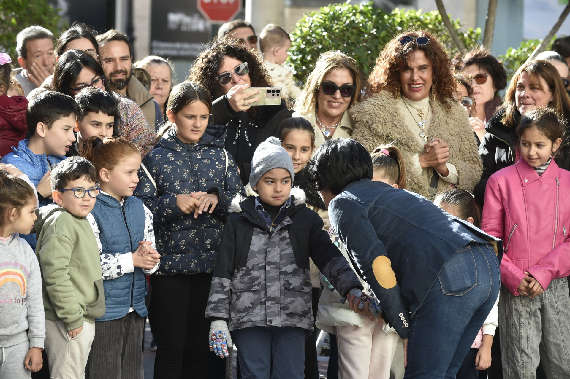 La nevada artificial en Murcia para cumplir el deseo de un niño de 7 años, en imágenes