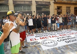 Trabajadores de la industria auxiliar, durante una protesta.