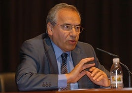 Alfonso Guerra, en una visita anterior a Murcia.