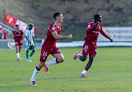 Antonio David celebrando el gol