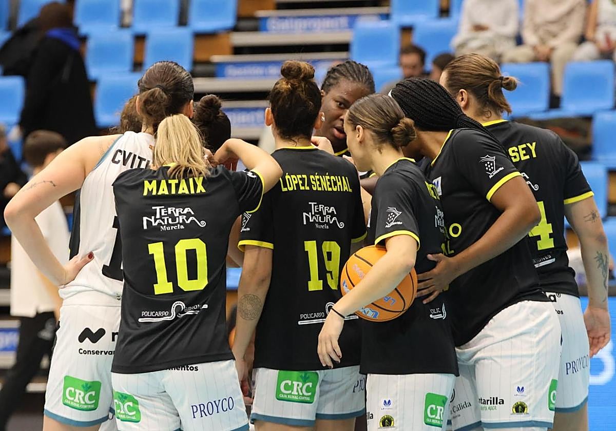 Las jugadores del Hozono Global Jairis este domingo durante el partido que han disputado en Lugo.